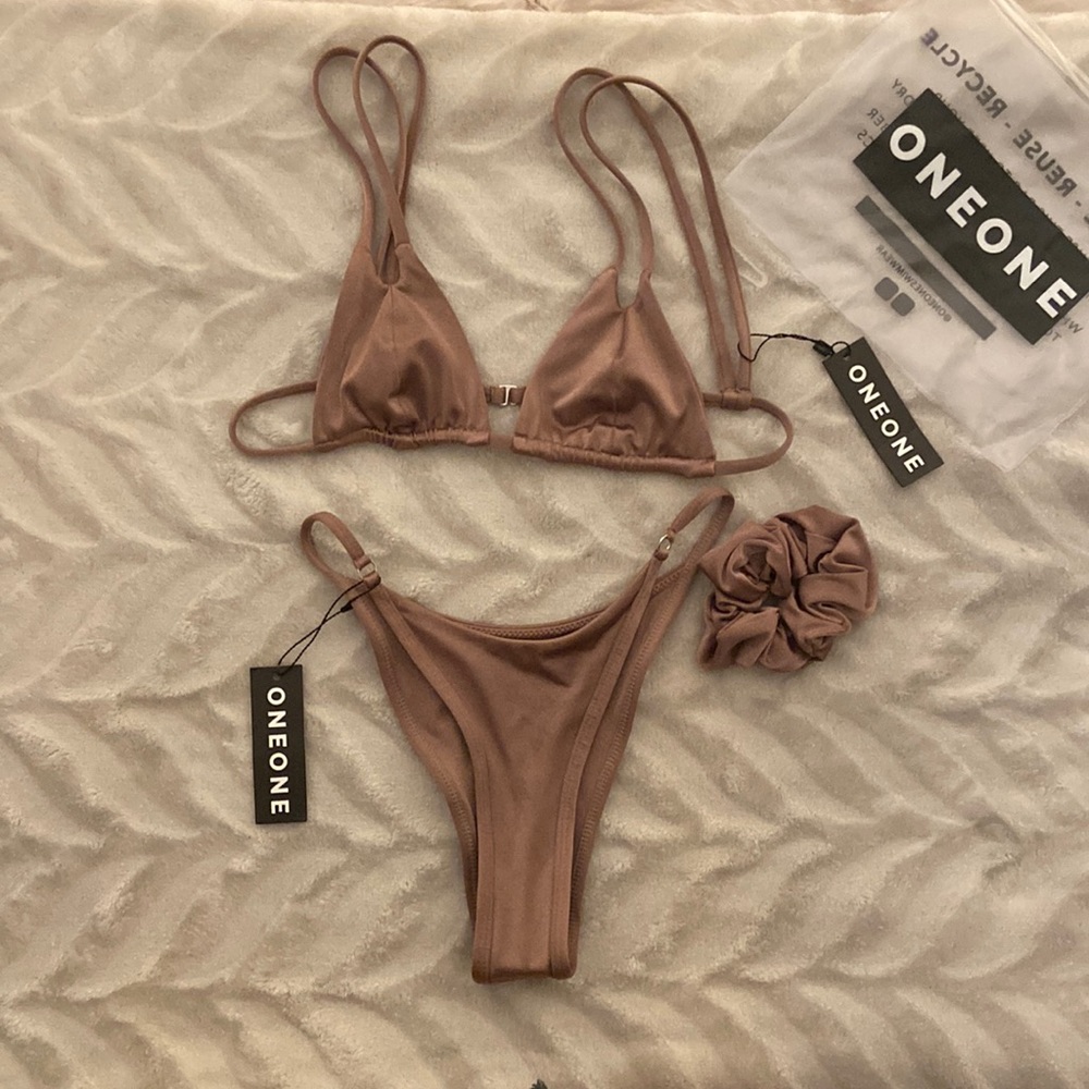 Oneone swim bikini coco Small top and Alli bottom